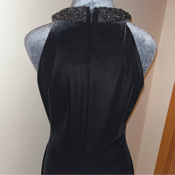 Black Velvet Vintage Evening Gown - Picture 4 of 7